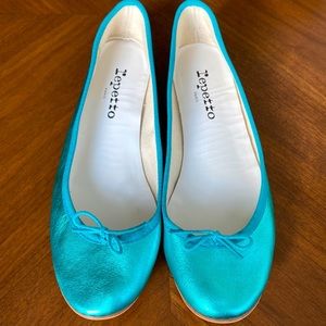 Repetto Iridescent Blue Leather Flats. Size 39.5 EU / 9 US